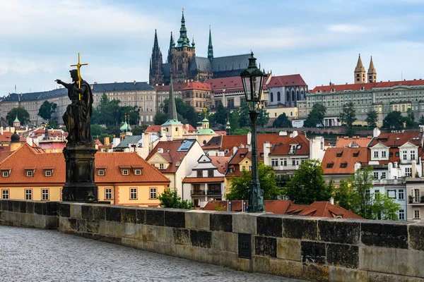 View Vitus Cathedral Castle Charles Bridge Dawn Prague Czech Republic — Stock Photo, Image