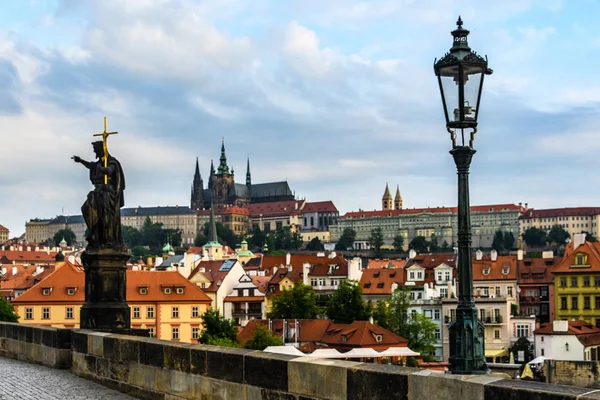 View Vitus Cathedral Castle Charles Bridge Dawn Prague Czech Republic — Stock Photo, Image