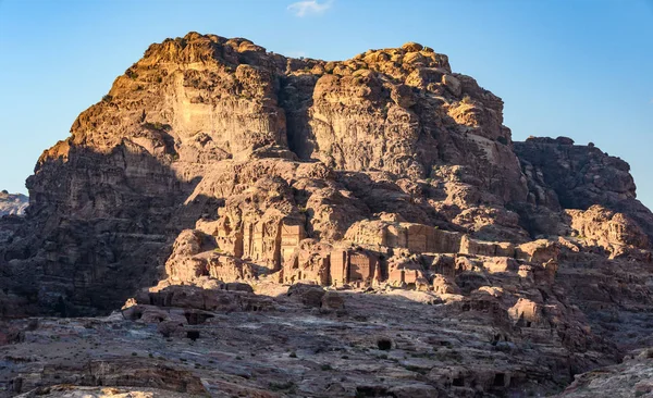 Παλαιών Τάφων Στο Ηλιοβασίλεμα Χαμένο Πόλη Πέτρα Ιορδανία — Φωτογραφία Αρχείου