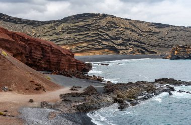 Charco de los Clicos, volkanik bir plaj Lanzarote, İspanya