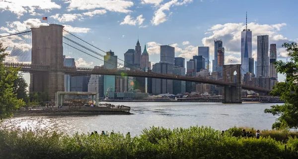 NYC Skyline desde DUMBO en Brooklyn, New York, USA — Foto de Stock