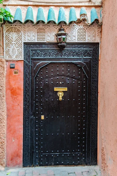 Μαύρη πόρτα στο Μαρακές, Μαρόκο Royalty Free Φωτογραφίες Αρχείου