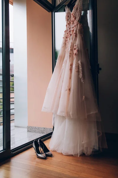 Vestido Renda Creme Noiva — Fotografia de Stock