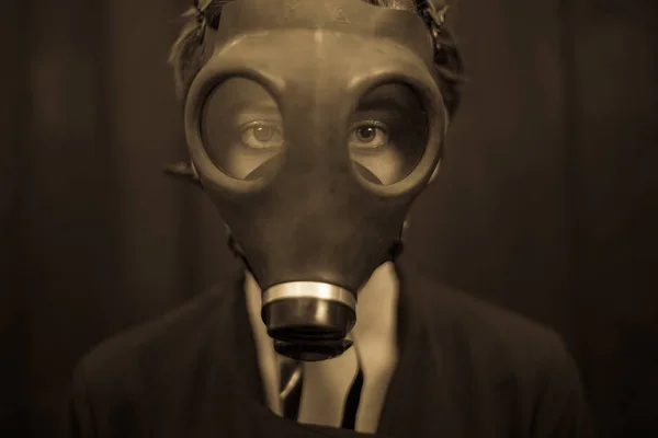 Unrecognizable Young Woman Scary Gas Mask Looking Camera While Standing — Stock Photo, Image