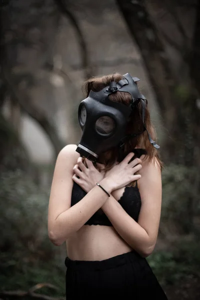 마스크놀라운 익명의 여자의 초상화 — 스톡 사진