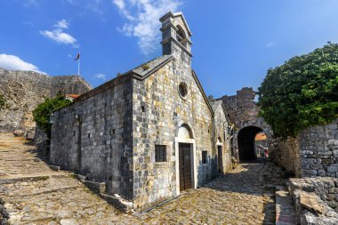 St. Nicholas Kilisesi, Stari Bar kale Bar şehir Karadağ'ın bir parçası.