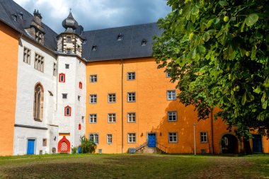 Hannoversch Munden, Almanya 'daki Welfenschloss şatosu.