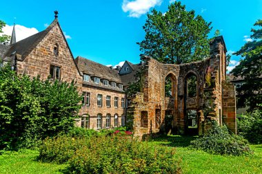 Marburg eski ortaçağ binalarda kalıntıları. 
