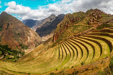 Pisac Arkeoloji sahasında İnka antik kalıntıları, Peru