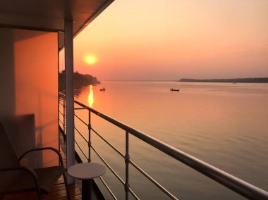 Kamboçya'da Mekong nehri.