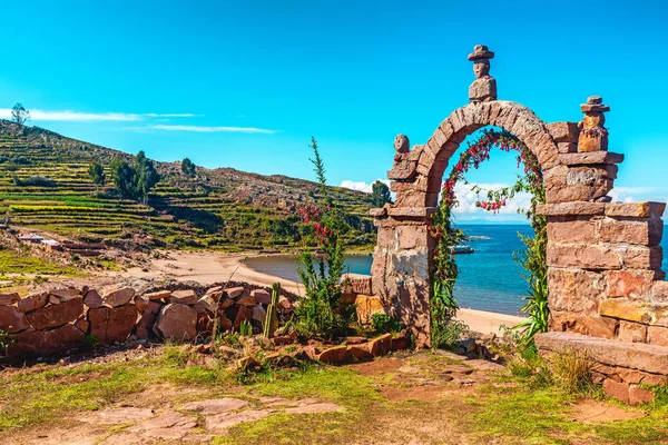 Arc Pierre Entrée Menant Intérieur Île Taquile Dans Lac Titicaca — Photo