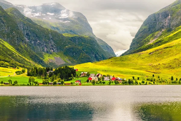 Sommer Bewölkt Abend Fjordlandschaft Norwegen — Stockfoto