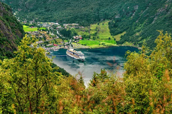 Όμορφη Εναέρια Θέα Τοπίο Geiranger Χωριό Λιμάνι Και Φιόρδ More — Φωτογραφία Αρχείου