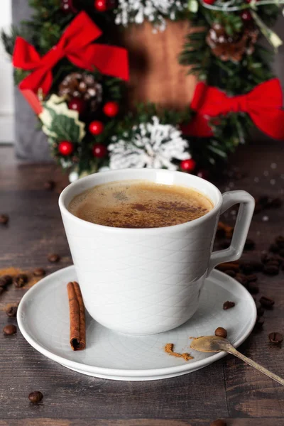 Tarçın Noel EIC arka plan üzerinde siyah kahve