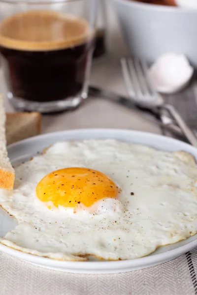 Huevos Revueltos Café Para Desayuno Cerca — Foto de Stock