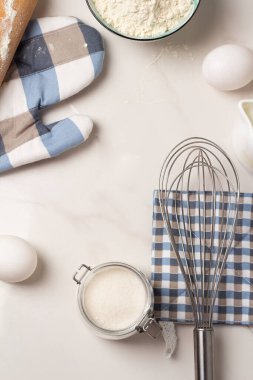 Beyaz arkaplandaki fırın ürünleri