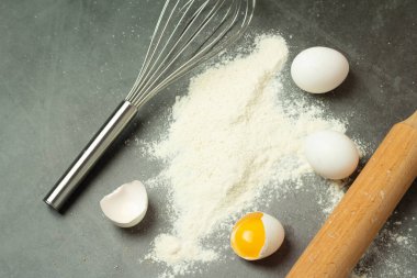 fırın ürünleri: şeker, süt, yumurta ve un