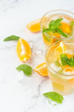 Limonlu kombu çayı.