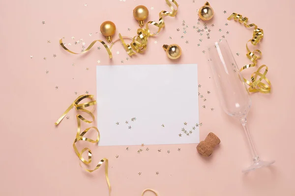 Noel ağacı süslemeleri, parıltı, cam ve beyaz lea