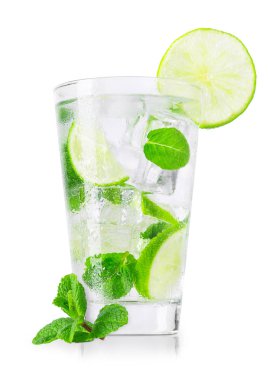 bardak soğuk limonata beyaz izole
