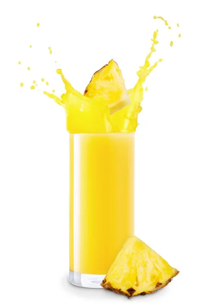 Glas för stänk ananasjuice — Stockfoto