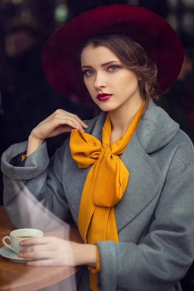 Portrait of sensual young girl — Stock Photo, Image