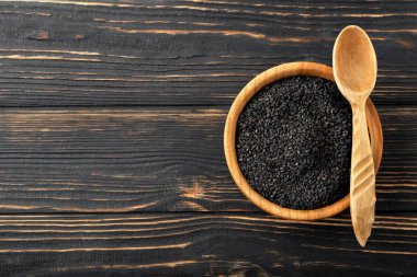 siyah susam tohumları kasede