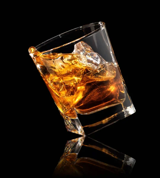 Whisky in glas — Stockfoto