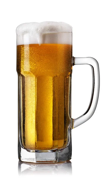 Cerveza en taza — Foto de Stock