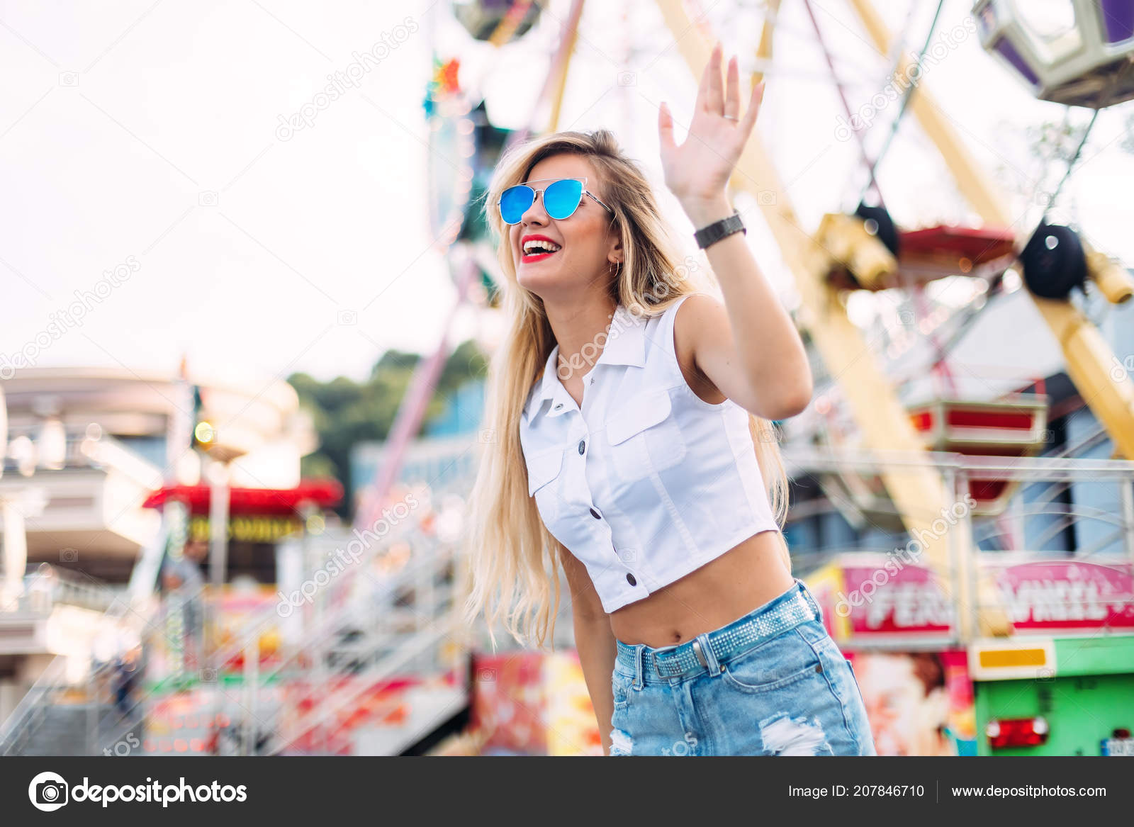 denim short and white shirt