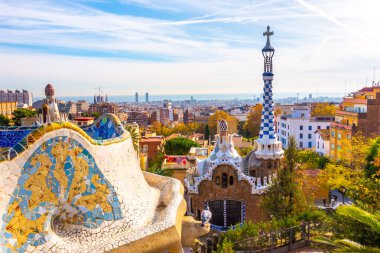 Barcelona, İspanya Catalunya Park Guell panoramik manzaralı.