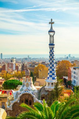 Barcelona, İspanya Catalunya Park Guell panoramik manzaralı.
