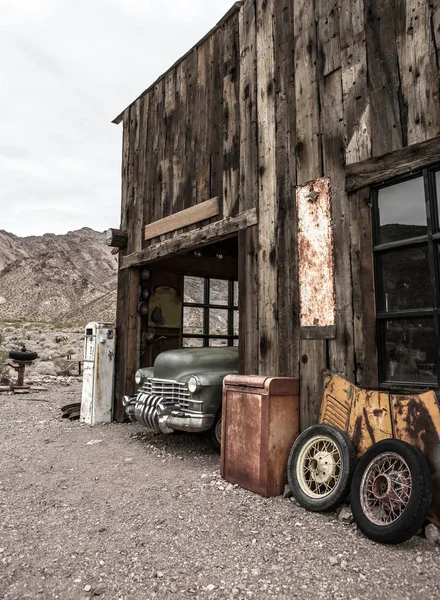 Vieux Camion Voiture Vintage Abandonné Dans Désert — Photo