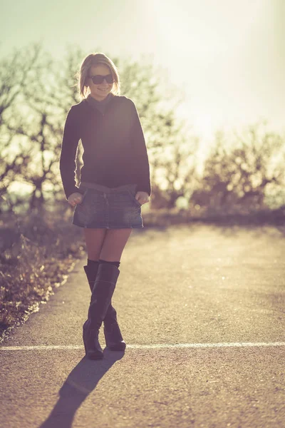 Young Fashionable Happy Blonde Woman Posing Field Landscape Concept Love — Stock Photo, Image