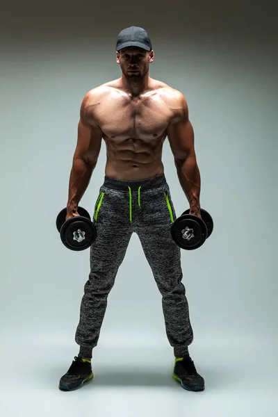 Vista Completa Del Hombre Musculoso Con Entrenamiento Torso Desnudo Con — Foto de Stock