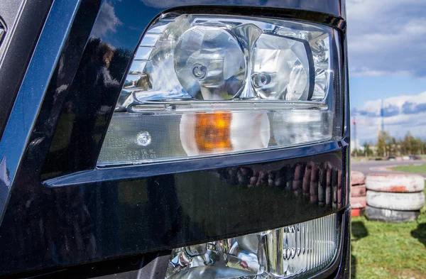 photo of heavy-duty truck headlight