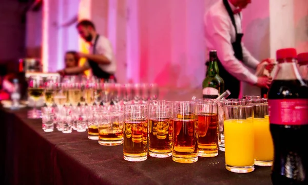 viski suyu ve büfe içecekler fotoğrafı