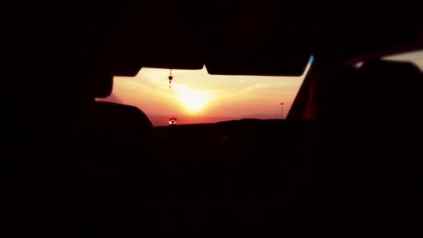 Morgengrauen aus dem Autofenster — Stockvideo