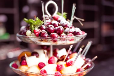 Ziyafet masada meyve tabağı. Dış Konuk Resepsiyon