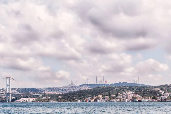 Istanbul Turkey August 2018 View City Mast Ship Horizontal Photo — Stock Photo, Image