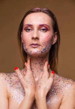 Trendy Glitter makyaj ile moda model kadın