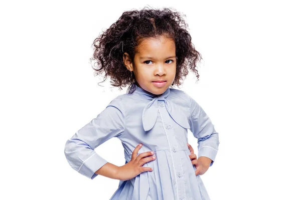 Retrato Una Linda Niña Afroamericana Vestido Azul Aislado Sobre Fondo — Foto de Stock