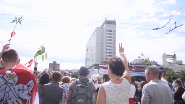 白俄罗斯明斯克 2020年8月15日 明斯克的和平抗议 人们聚集在街头抗议不公正的选举和总统权力的更迭 — 图库视频影像