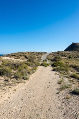 Deniz ve dağ üzerinde sahil Carboneras, Almeria, İspanya