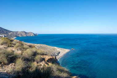 Deniz ve dağ üzerinde sahil Carboneras, Almeria, İspanya