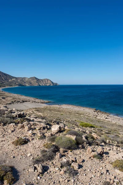 Deniz ve dağ üzerinde sahil Carboneras, Almeria, İspanya