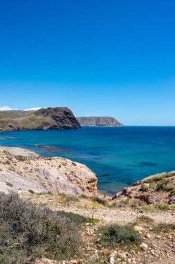 Almeria, İspanya siyahlar içinde sahil