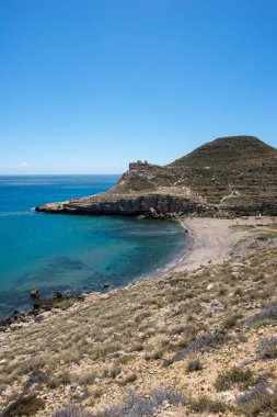 Almeria, İspanya siyahlar içinde sahil