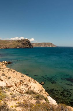 Almeria, İspanya siyahlar içinde sahil