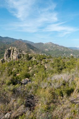 Avuç içi altında mavi gökyüzü, İspanya çöl